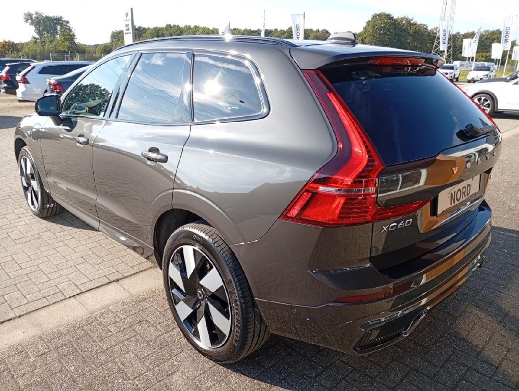 Volvo XC60 2025