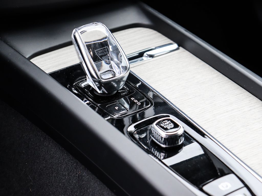 Volvo XC60 2022