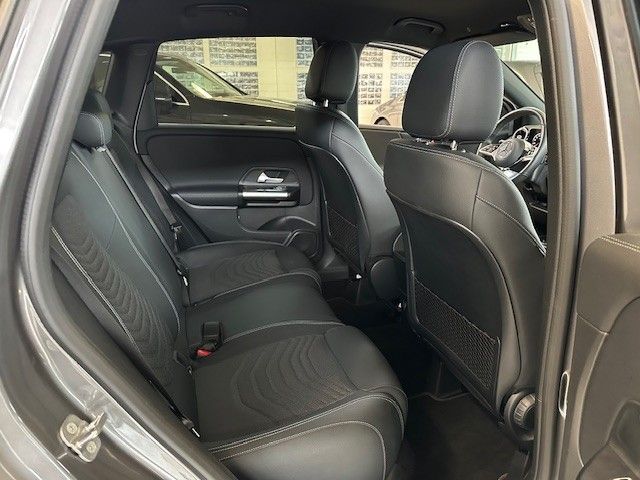 Mercedes-Benz B 200 2024