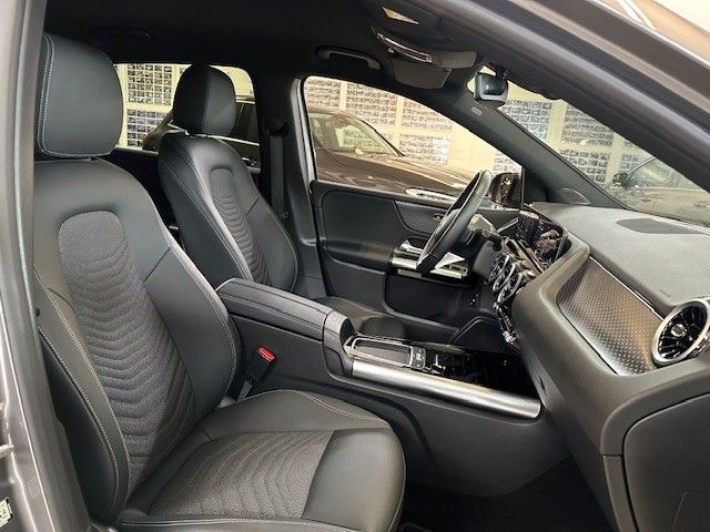 Mercedes-Benz B 200 2024