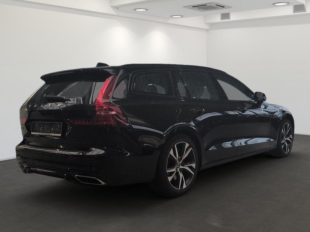 Volvo V60 2022