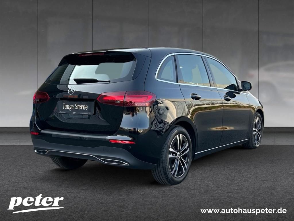 Mercedes-Benz B 180 2023