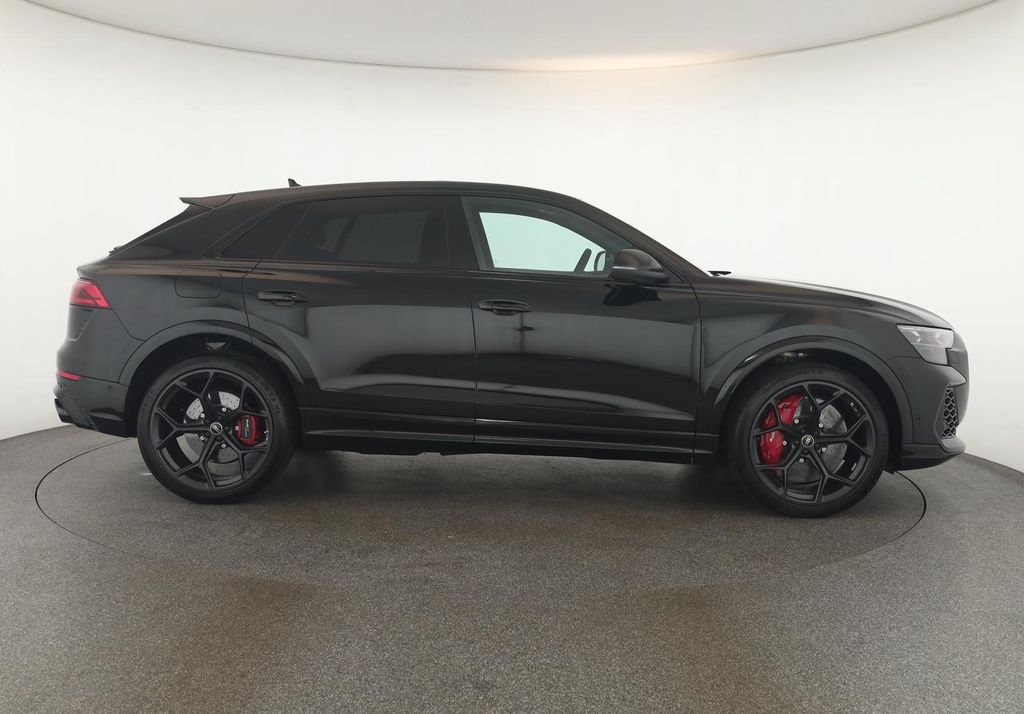 Audi RSQ8 2025