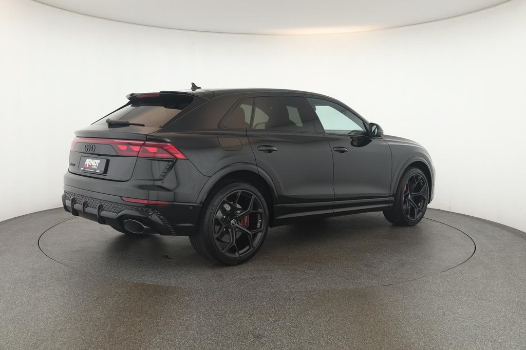 Audi RSQ8 2025
