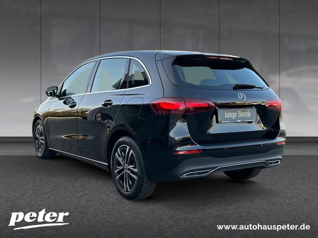 Mercedes-Benz B 180 2023