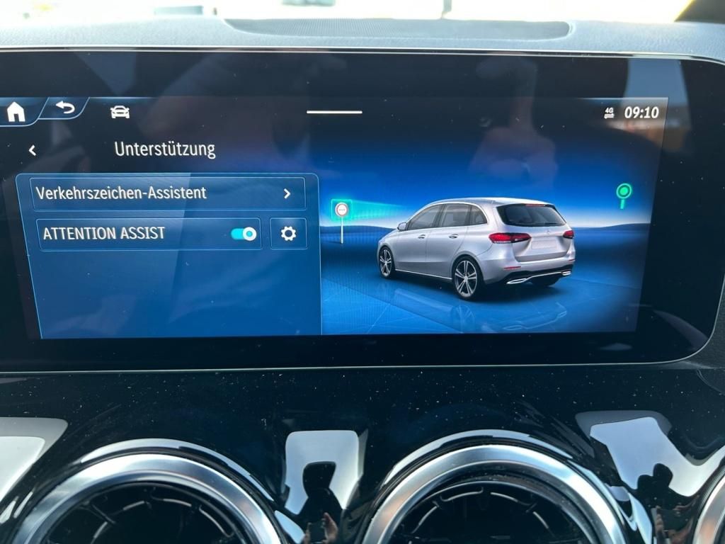 Mercedes-Benz B 180 2023