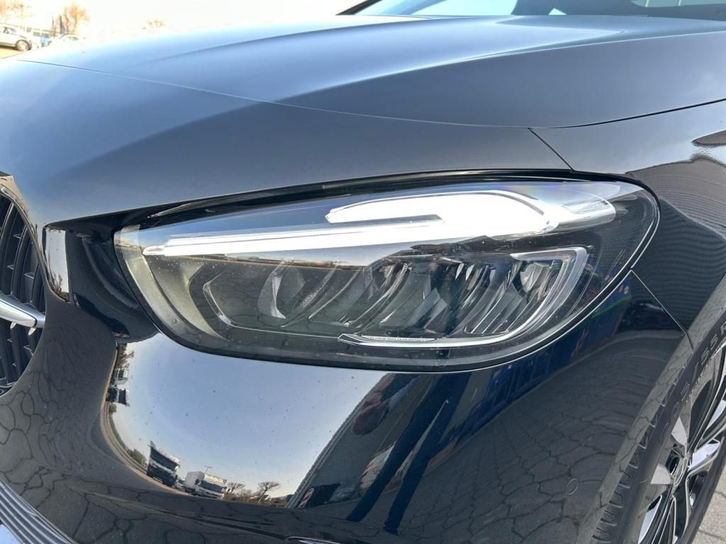 Mercedes-Benz B 180 2023