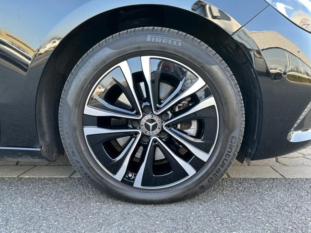 Mercedes-Benz B 180 2023