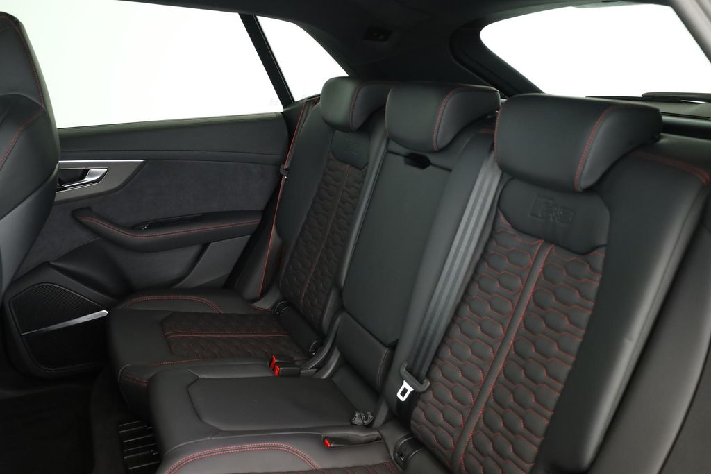 Audi RSQ8 2025