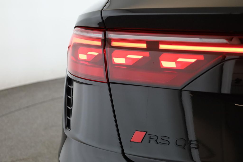 Audi RSQ8 2025