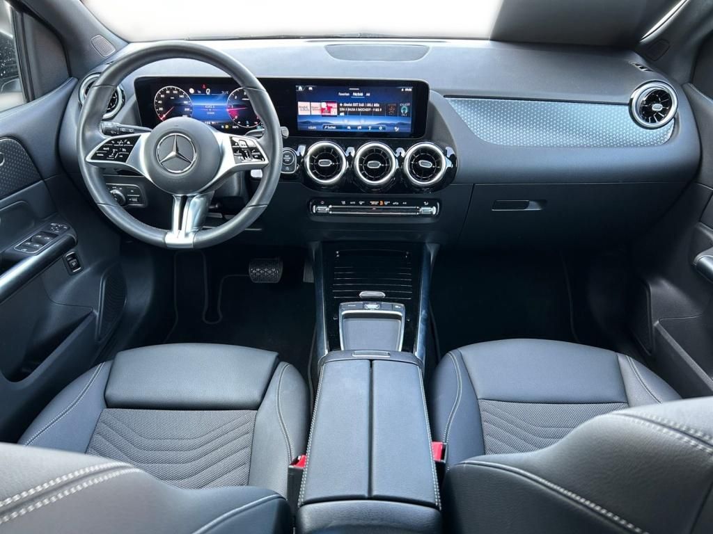 Mercedes-Benz B 180 2023