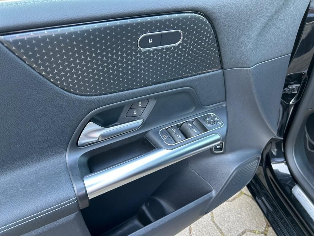 Mercedes-Benz B 180 2023
