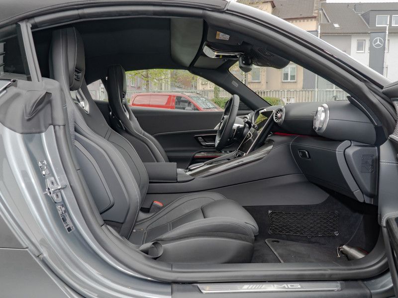 Mercedes-Benz SL 63 AMG 2025