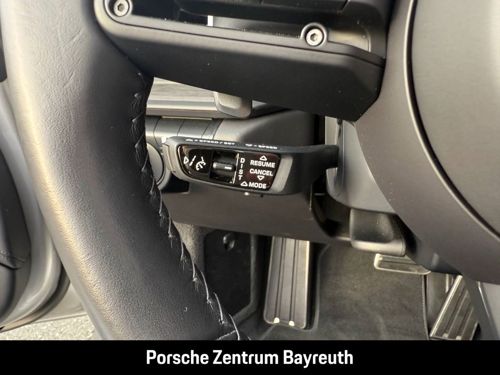 Porsche 992 2024