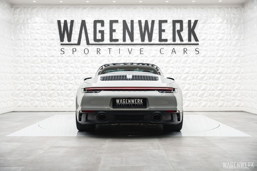 Porsche 992 2024