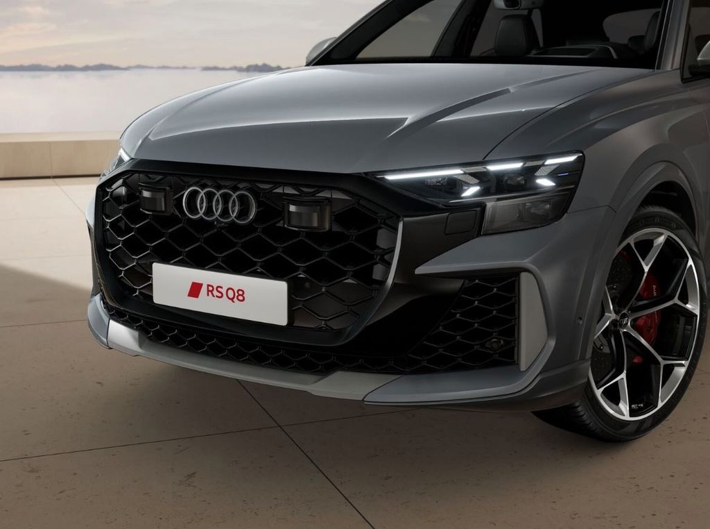 Audi RSQ8