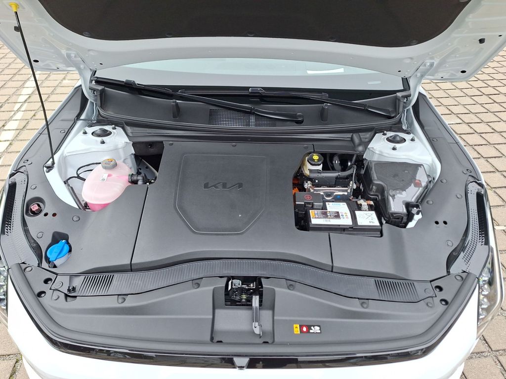 Kia EV4 2025