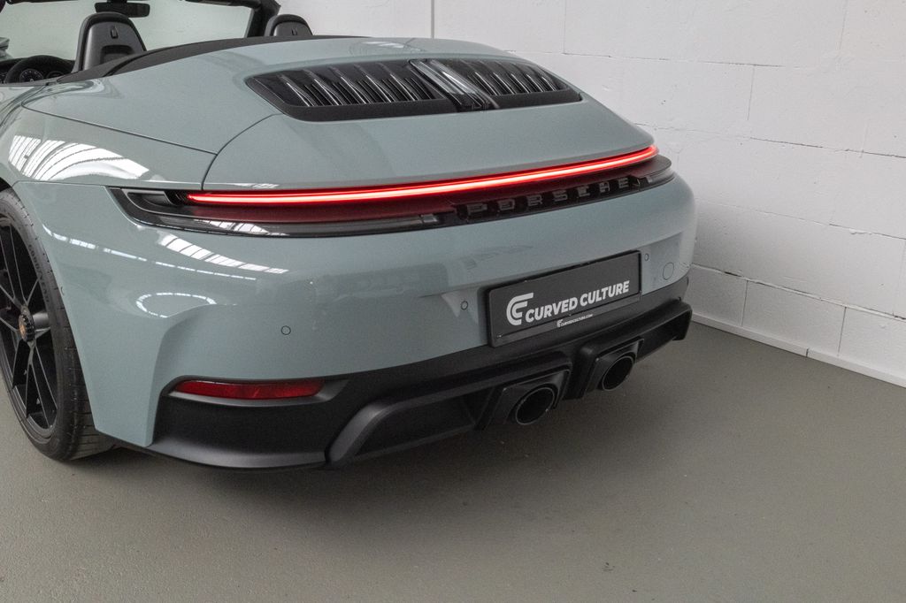 Porsche 992 2025