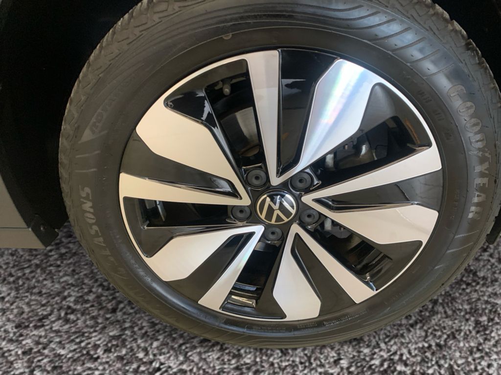 Volkswagen T-Roc 2024