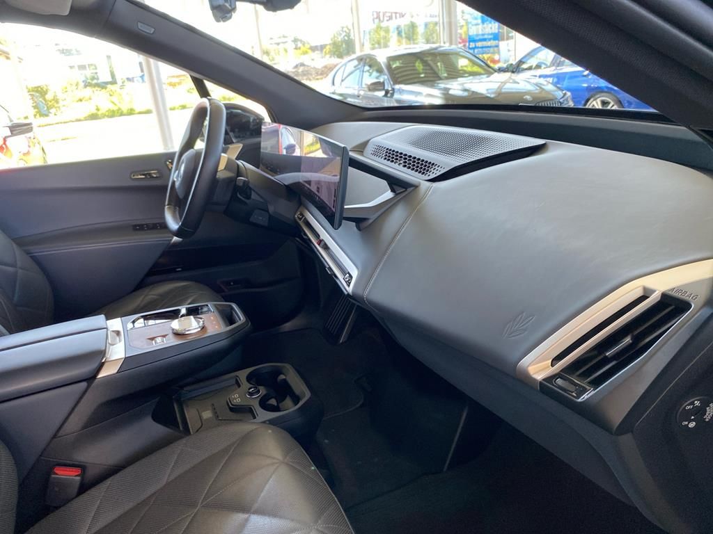 BMW iX 2023
