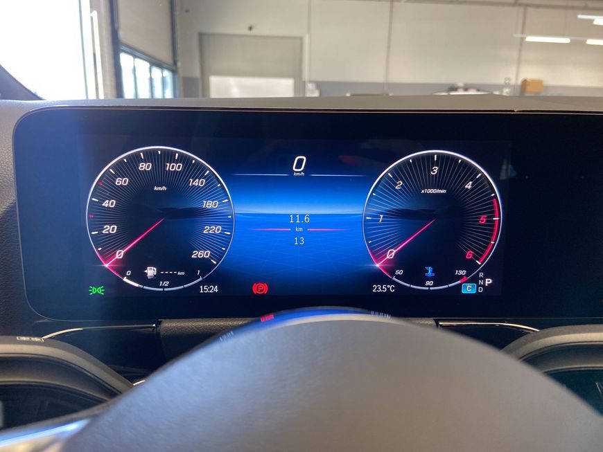 Mercedes-Benz B 180 2025