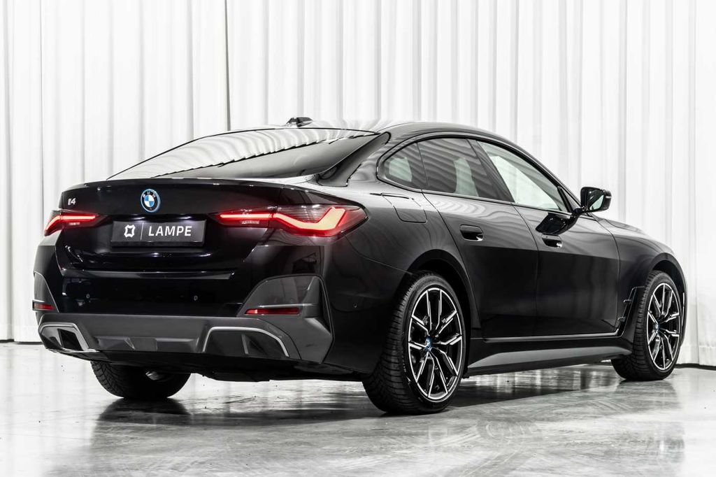 BMW i4 2023