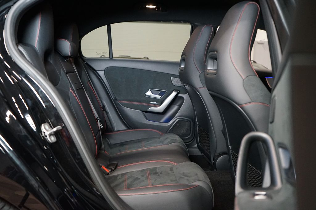 Mercedes-Benz A 200 2024