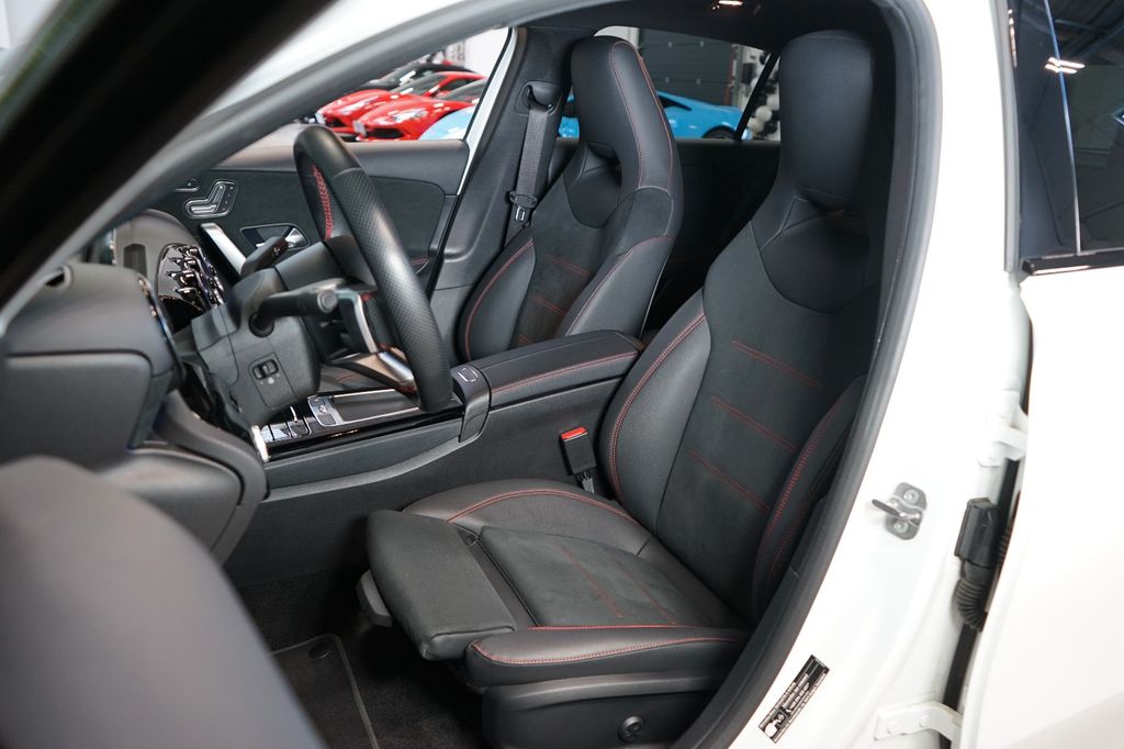 Mercedes-Benz A 200 2024