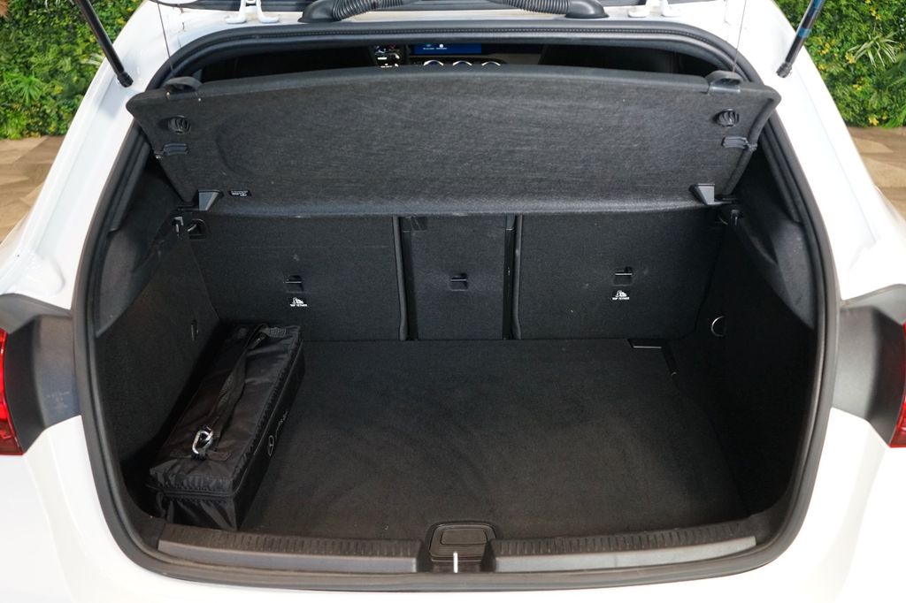 Mercedes-Benz A 200 2024