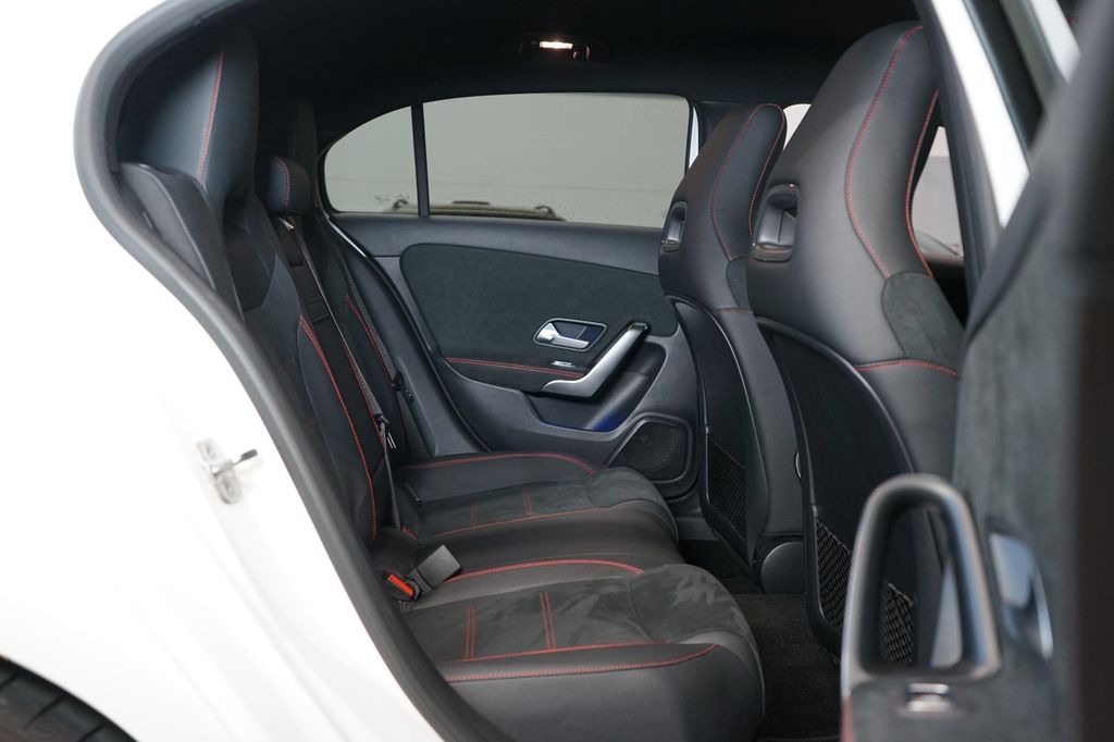 Mercedes-Benz A 200 2024