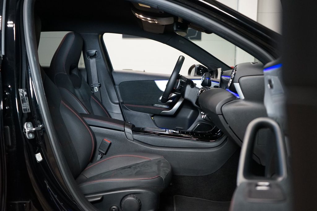 Mercedes-Benz A 200 2024