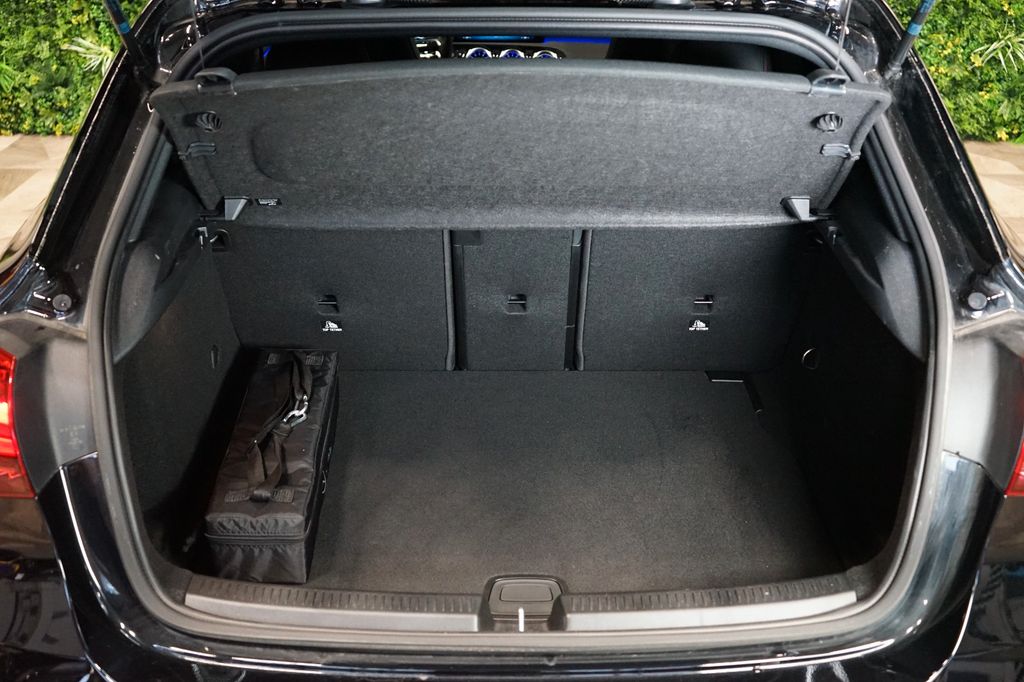 Mercedes-Benz A 200 2024