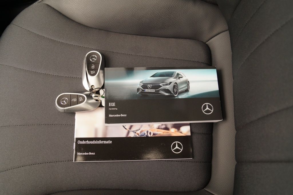 Mercedes-Benz EQE 2023