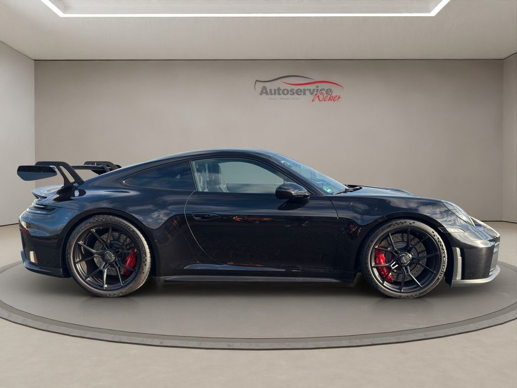 Porsche 992 2025