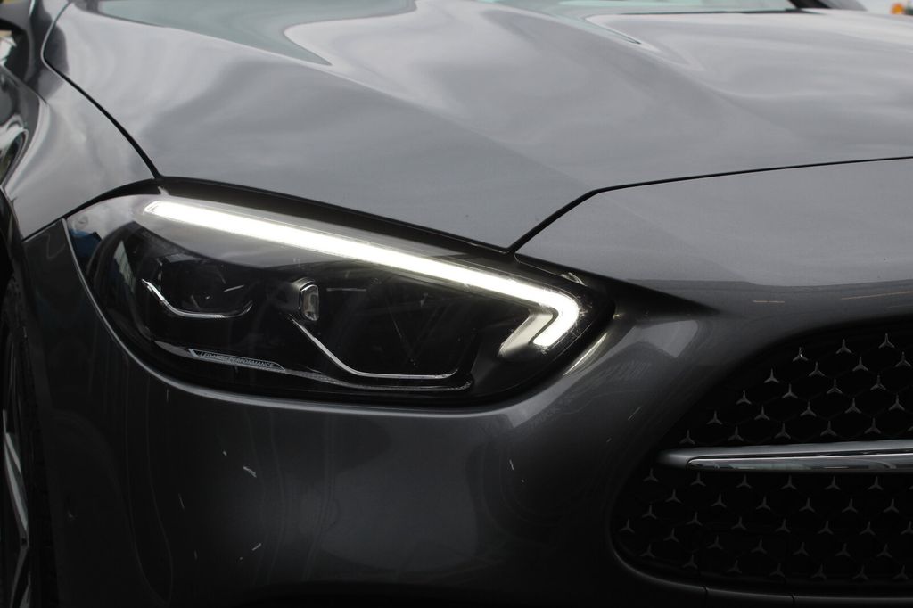 Mercedes-Benz C 300 2025