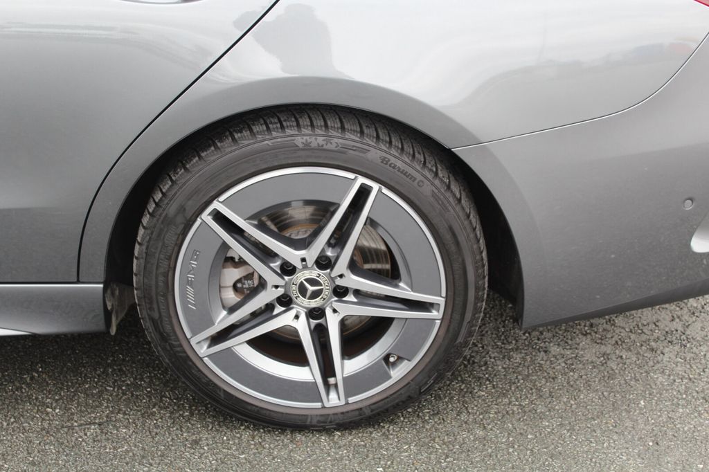 Mercedes-Benz C 300 2025