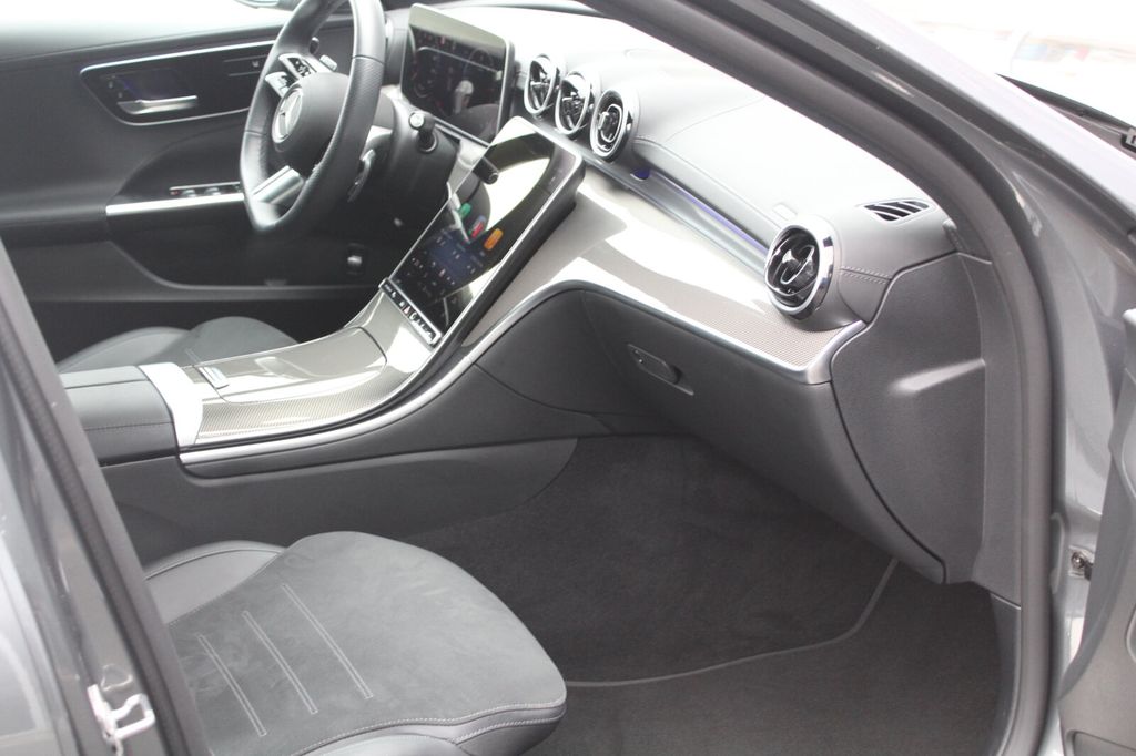 Mercedes-Benz C 300 2025