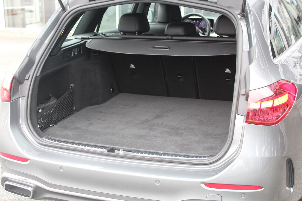 Mercedes-Benz C 300 2025