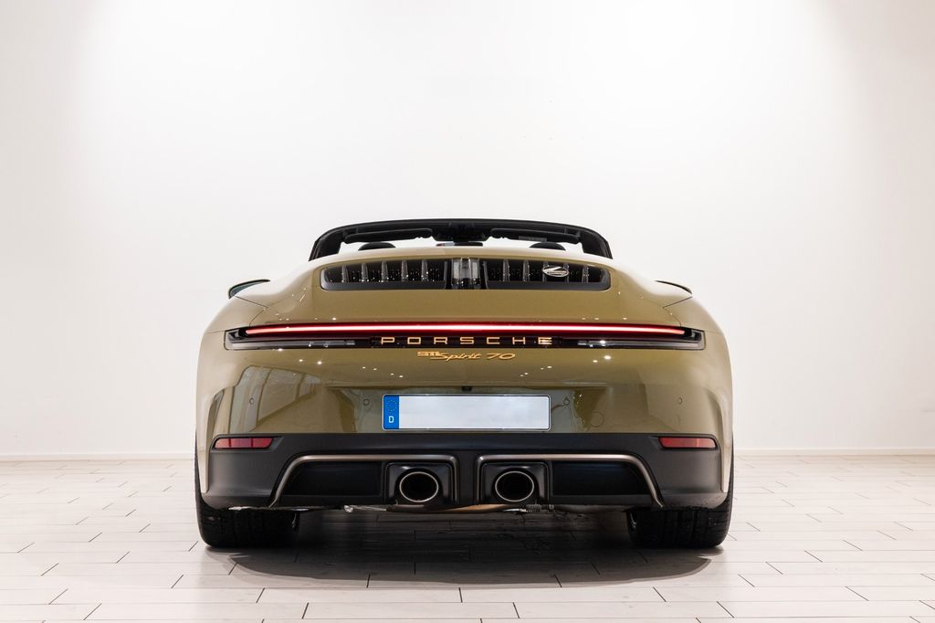 Porsche 992