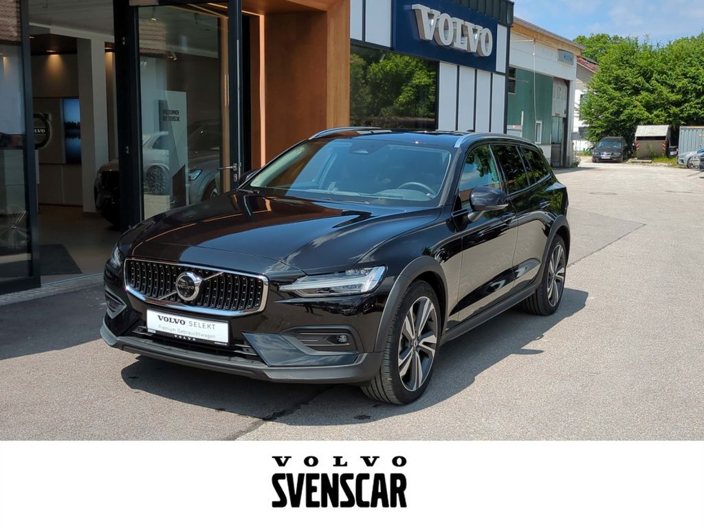 Volvo V60 Cross Country 2024