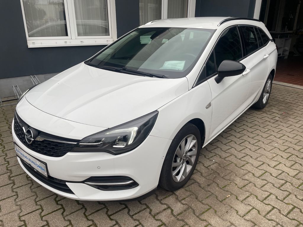 Opel Astra 2022