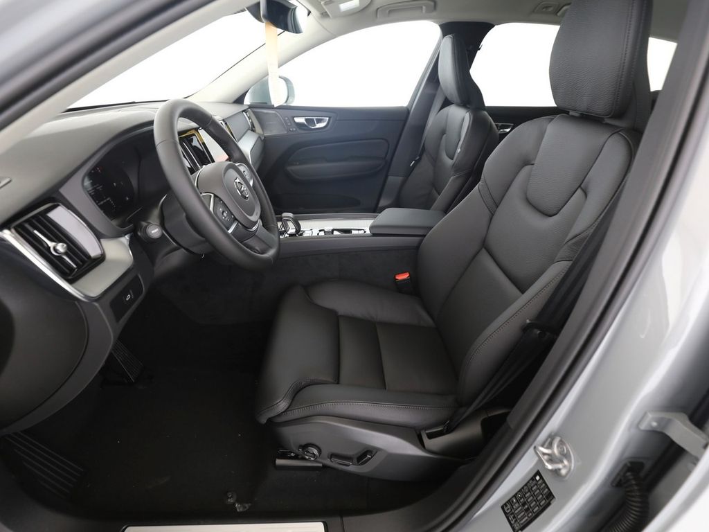 Volvo XC60 2025