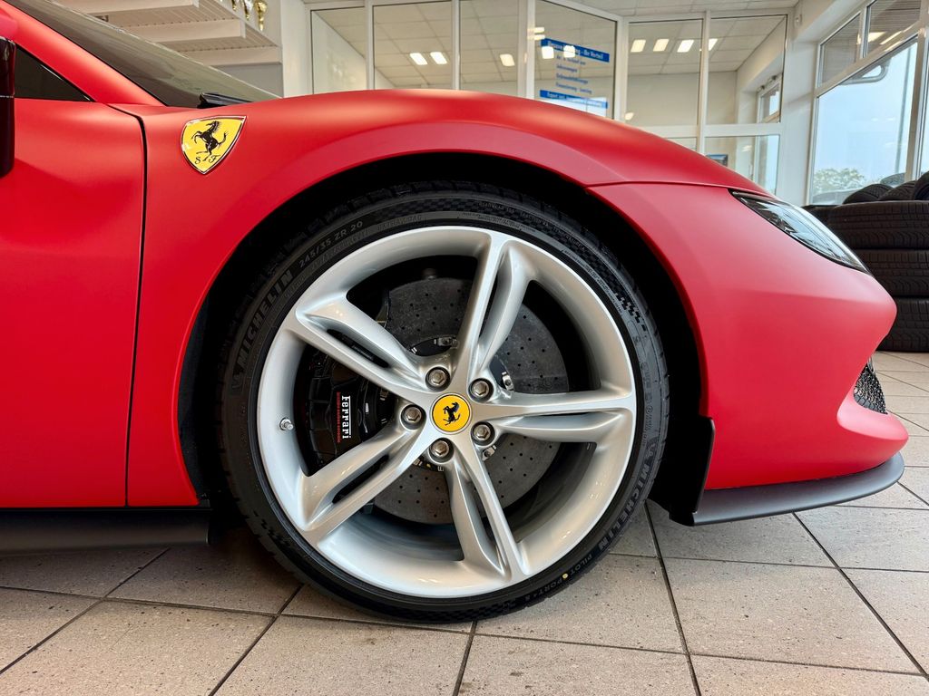 Ferrari 296 GTS 2025