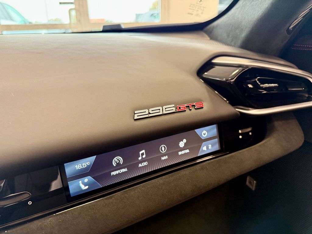 Ferrari 296 GTS 2025