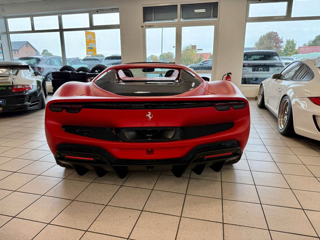 Ferrari 296 GTS 2025