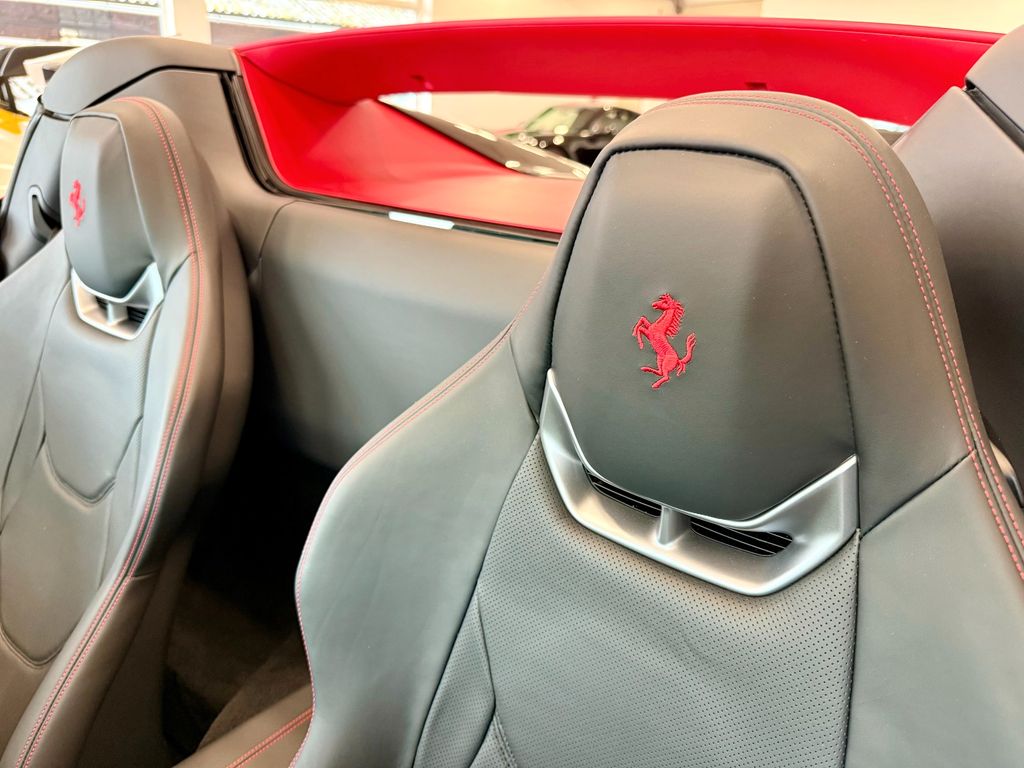 Ferrari 296 GTS 2025