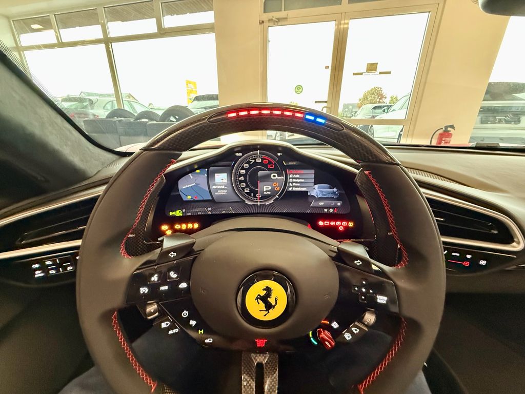 Ferrari 296 GTS 2025