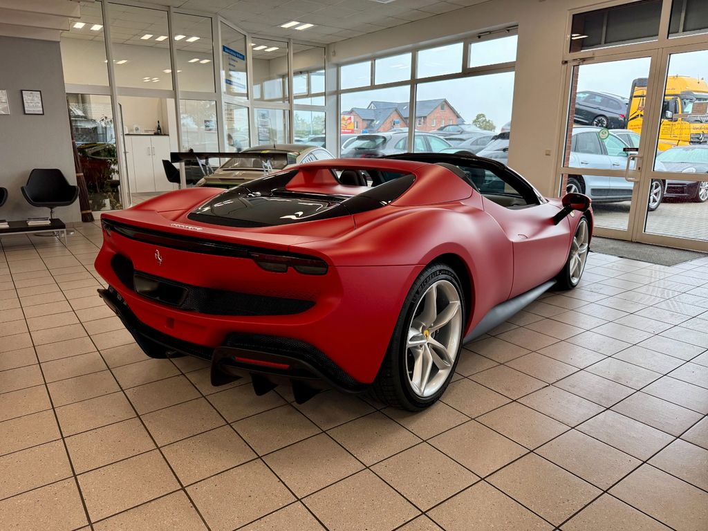 Ferrari 296 GTS 2025