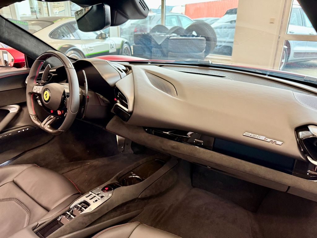 Ferrari 296 GTS 2025