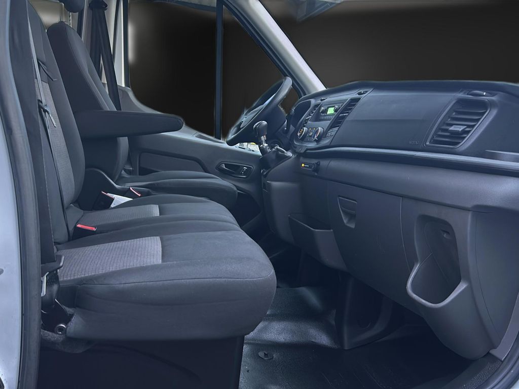 Ford Transit 2021